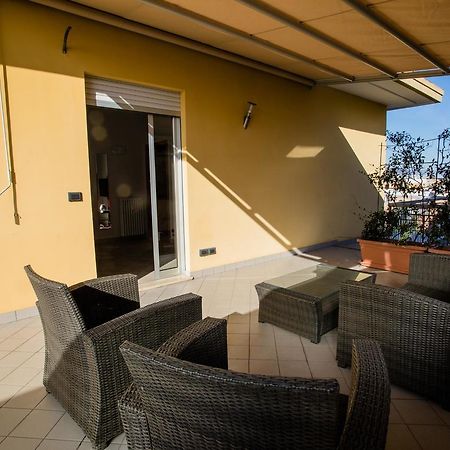 Terrazza Di Pinerolo Lägenhet Exteriör bild